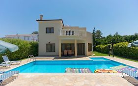 Villa Tsikkos Dio